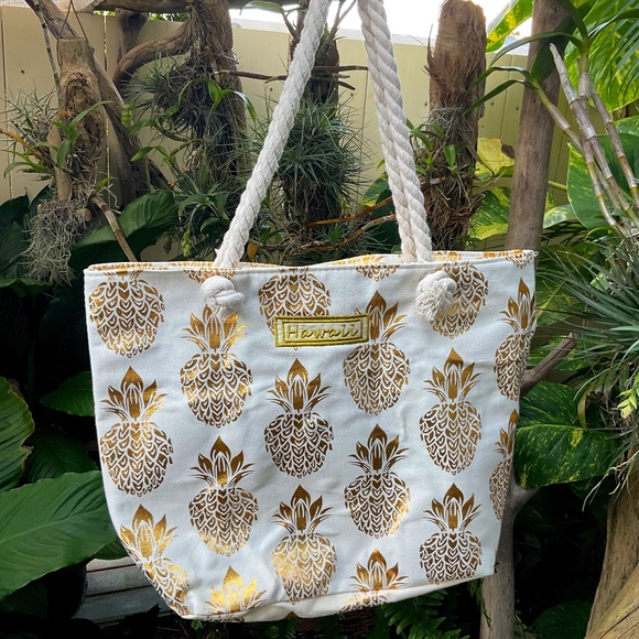 Large Hawaii Gold Pineapple Canvas Bag NWT - Picture 1 of 7